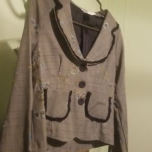 Ladies size 4 really pretty vintage suit